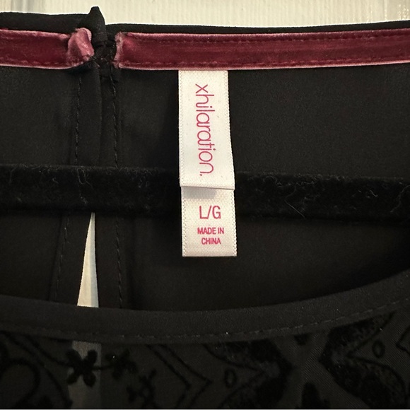 NWOT Xhilaration Black Velvet Paisley Sheer Blouse - Picture 5 of 5